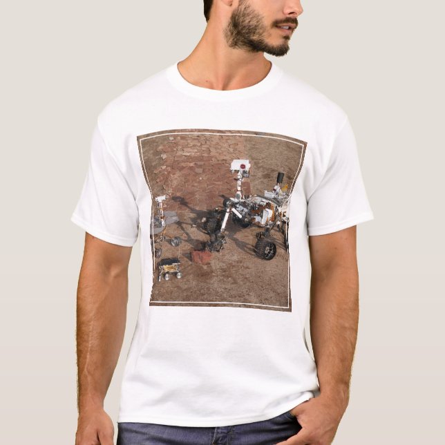 Tre Generation av Mars Rovers. T Shirt (Framsida)
