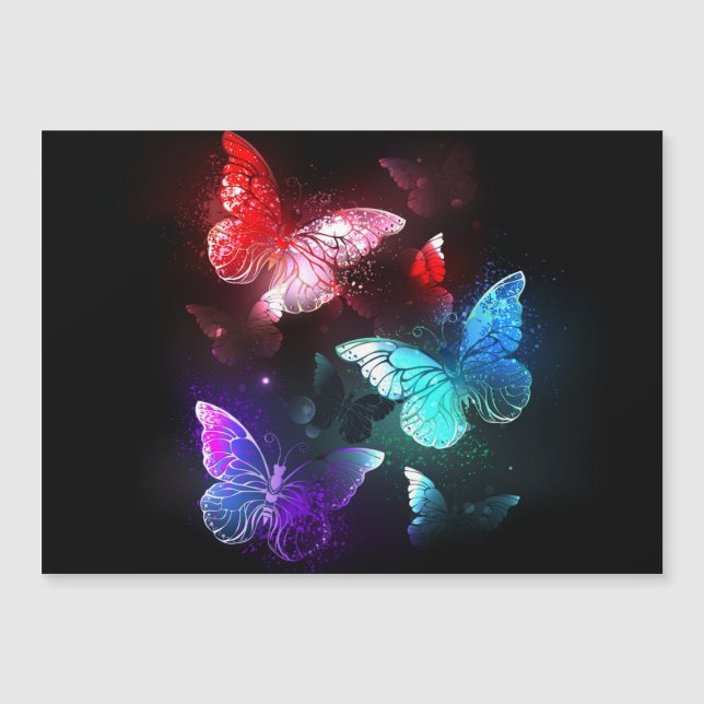 Tre Glowing Butterflies på nattbakgrund Magnetisk Inbjudningskort (Framsida)