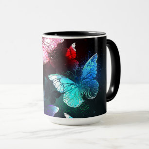 Tre Glowing Butterflies på nattbakgrund Mugg