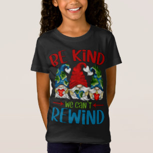 Tre Gnomer som håller örat för jorddagen är varann T Shirt