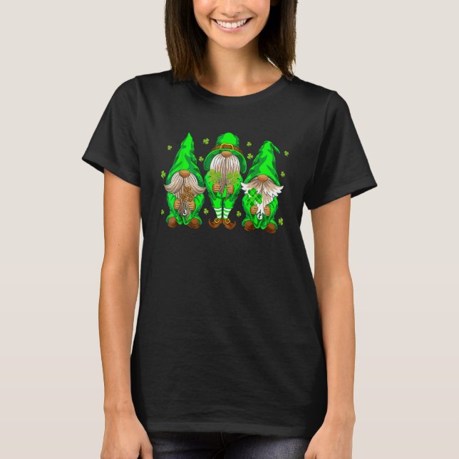 Tre Gnomes Holding Shamrock Leopard Play St Pat T Shirt (Framsida)