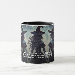 Tre häxor på en stjärnklar Halloween-natt Mugg