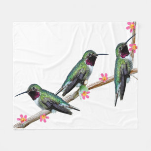 Tre Hummingbird på gren av en blomma Fleecefilt