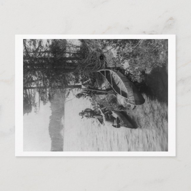 Tre jägare med kanoter på Shore Photograph Vykort (Framsida)