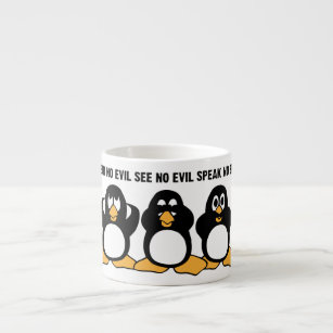 Tre kloka pingvin planlägger grafiskt espressomugg