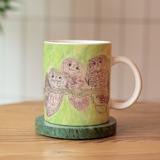 Tre lille Scowling Uggla - akrylmålning. Kaffemugg (Skapare uppladdad)