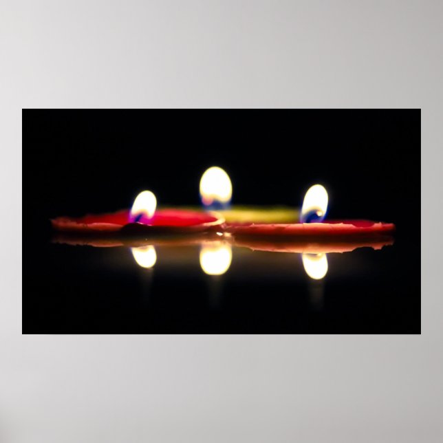 Tre ljus poster (Framsidan)