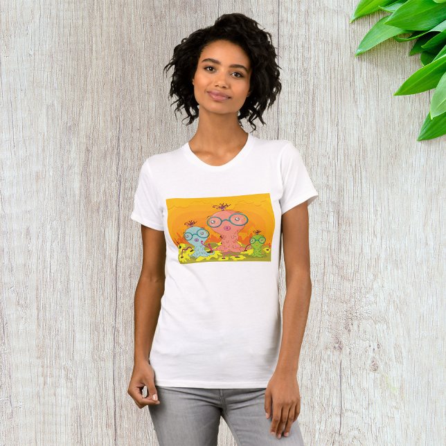 Tre märkliga skapelser Kvinnor T-Shirt (Skapare uppladdad)