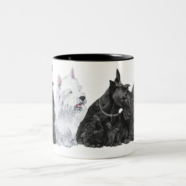 Tre nyfikna Scotties och en Westie Två-Tonad Mugg (Center)