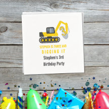 Tre och Gräva det bygga 3:e födelsedag Party