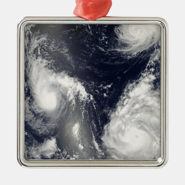 Tre olika tyfoner julgransprydnad metall (Framsidan)