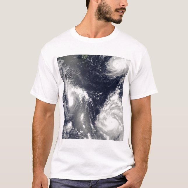 Tre olika tyfoner tee shirt (Framsida)