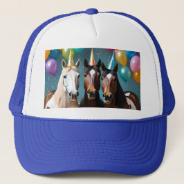 Tre Piebald Horses Födelsedagsfest. Keps