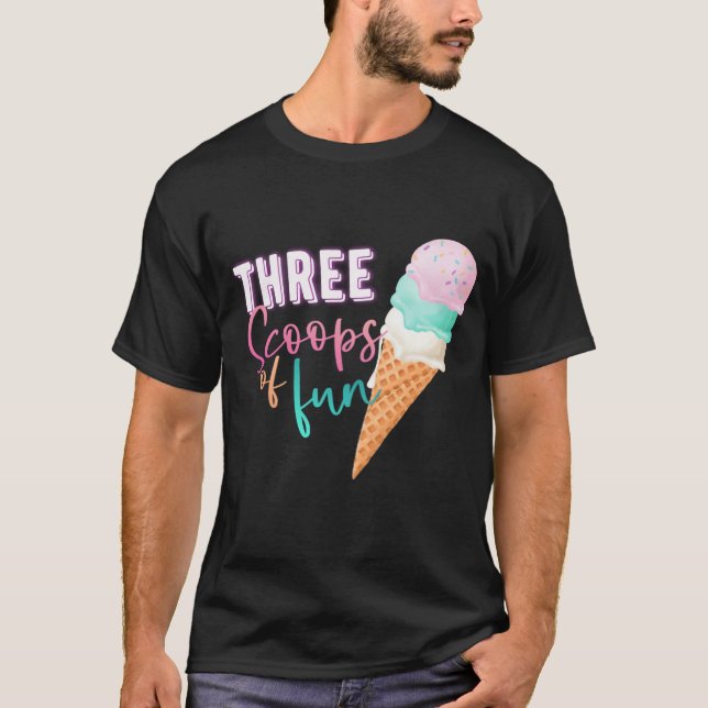 Tre Roligtar T Shirt (Framsida)