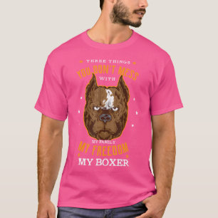 Tre Sak du inte är med min familj Hundar Fu T Shirt