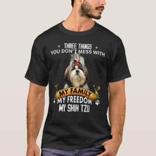 Tre Sak du inte är med Shih Tzu Hund T Shirt