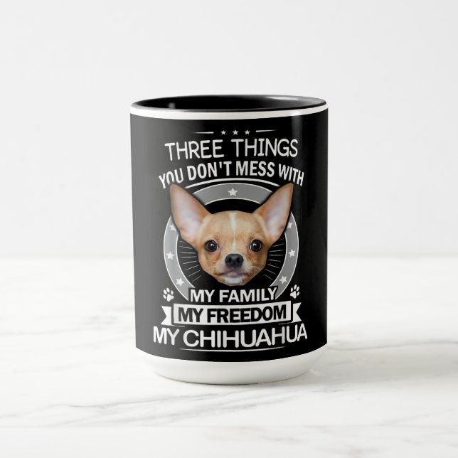 Tre Sak min familj min frihet min Chihuahua Mugg (Center)