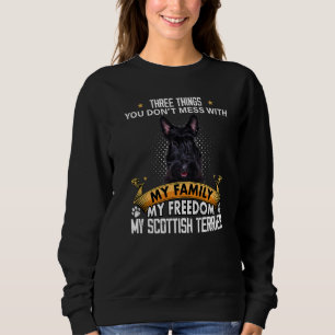 Tre saker du inte bråkar med skotsk terrier t shirt