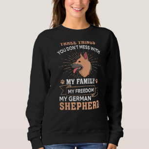 Tre saker du inte bråkar med tyska herdehund t shirt