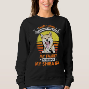Tre saker du inte ska bråka med Shiba Inu Rolig Hu T Shirt