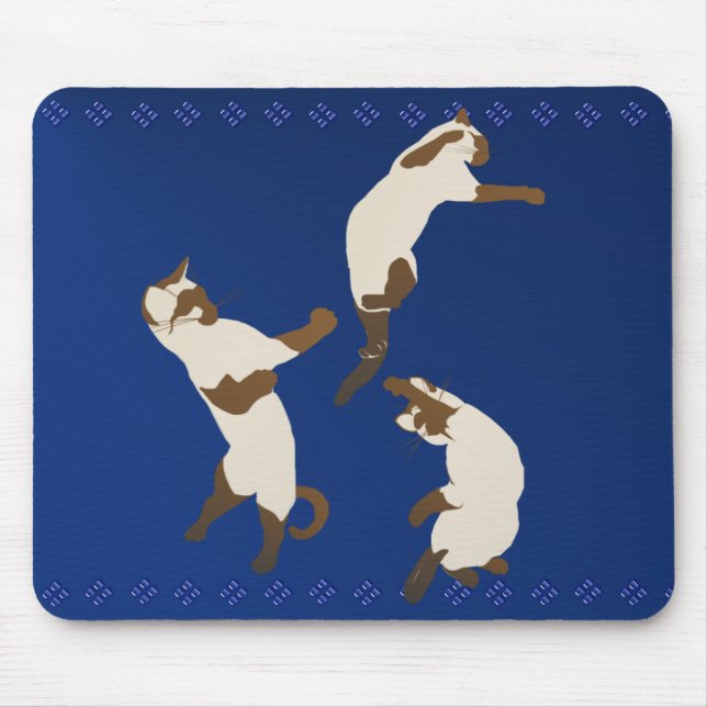 Tre Siamese katter på lek Mousepad Musmatta (Framsidan)
