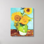 Tre solblommor | Vincent Van Gogh Canvastryck<br><div class="desc">Konst kanvastryck av tre solblommor (1888) av den nederländske konstnären Vincent Van Gogh. Det ursprungliga arbetet är en olja på en duk som skildrar ett liv av ljusa solblommor i gult mot en turkobakgrund. Klicka på Anpassa om du vill ändra arbetsytan storlekt eller anpassa designen.</div>