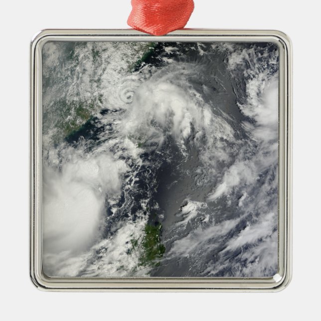 Tre starka stormar julgransprydnad metall (Framsidan)