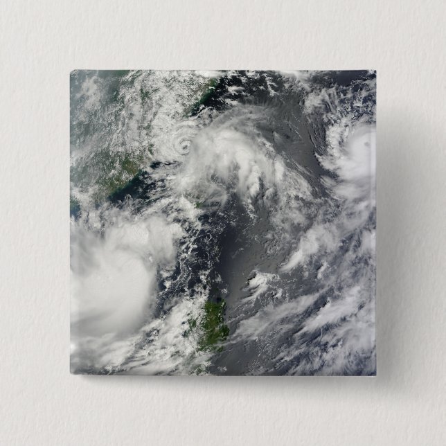 Tre starka stormar knapp (Framsida)