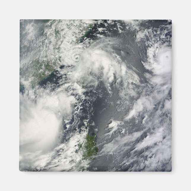 Tre starka stormar magnet (Framsidan)