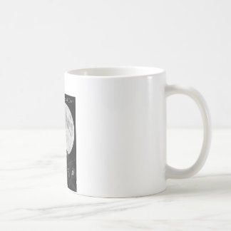 Tre svarta katter och moon.en kaffemugg