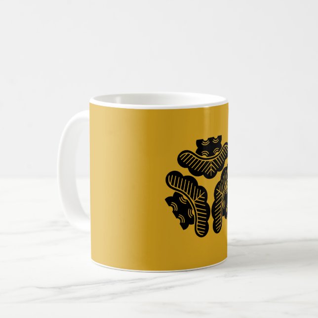 Tre tallar vänd inåt kaffemugg (Framsida vänster)