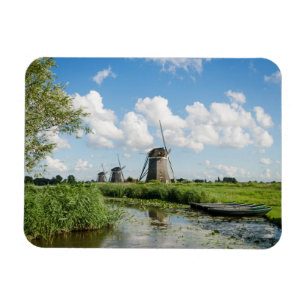 Tre windmills och en rektangulär magnet för kana