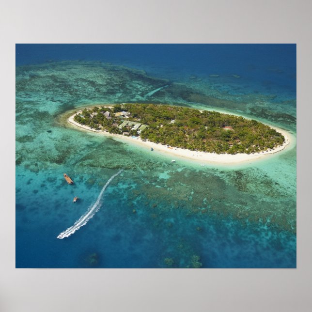 Treasure Island Resort and boat, Fiji Poster (Framsidan)