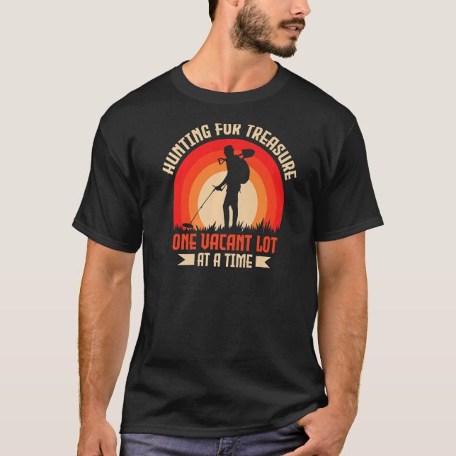 Treasure One Vacant Lot i taget T Shirt (Framsida)