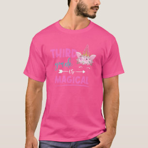Tredje klass är magisk enhörning 3:e klass lärare t shirt