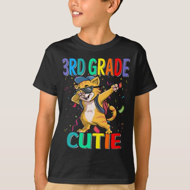 Tredje Klass Cutie Cat T-Shirt (Framsida)