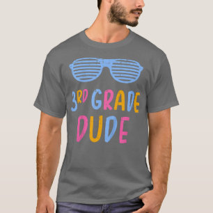 Tredje klass-läraren student tillbaka till t shirt