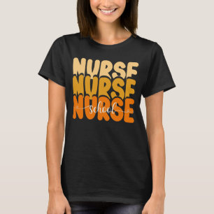 Tredubbla sjukhuseffekten: Bold Gult School Nurse T Shirt
