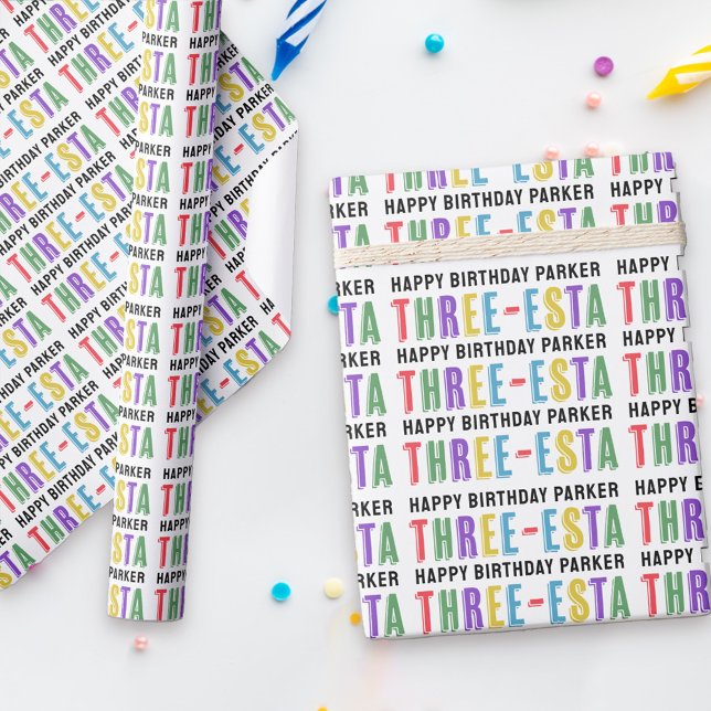 Treesta Fiesta-färgad 3-årsdag Presentpapper (Get this 3rd birthday party started with Three-Esta gift wrap, personalized for your 3 year old!)