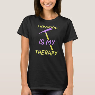 Trekking är min terapi som döljer sig hos Hike Hik T Shirt