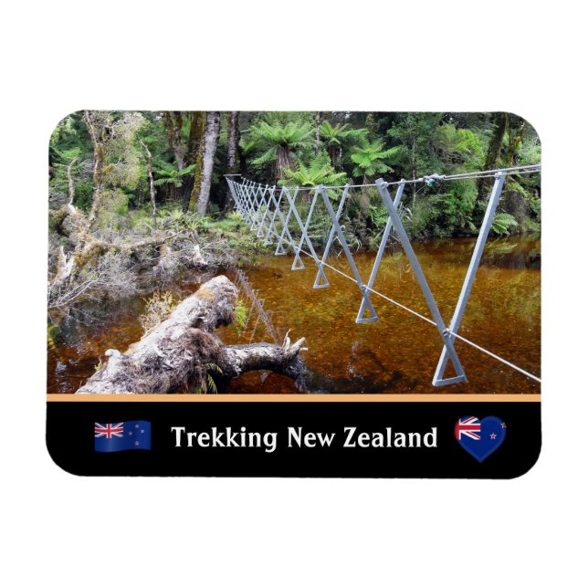 Trekking & Wire Bridges - Wilderness/Nya Zeeland Magnet (Horisontell)