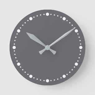 Trend Färg - Slate Grått White Dots Round Clock Rund Klocka