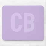 Trend Färg Soft Violet Mousepad Musmatta<br><div class="desc">Inledning av trendiget vår färg: Mjukt våld. Modern och snyggt Mousepad med anpassade två brev monogram i ett minimalistiskt typsnitt. Dess enkla och rena utformning i ett solitt färg ger en tidlös och klassisk dragningskraft. Utforska vår vår-tendens färger för fler produkter i samma färg eller hitta andra snyggtar som passar...</div>