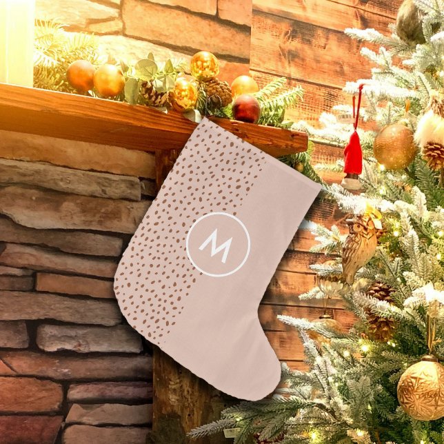 Trendig Beige Monogram med Terracotta Boho Brown Liten Julstrumpa (Skapare uppladdad)