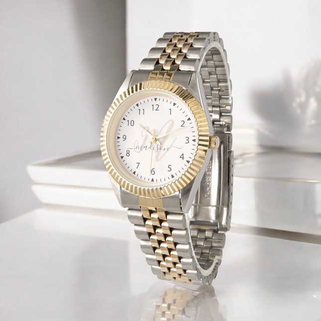 Trendig Beige Snyggt Monogram Initial och Namn Armbandsur (Skapare uppladdad)