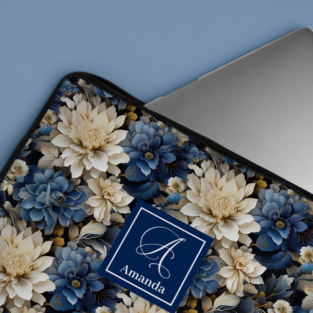 Trendig blå och elfenbensfärgade blommor Stilfullt Laptop Fodral (Trendy Blue and Ivory Flowers Stylish Laptop Sleeve)
