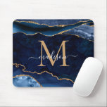 Trendig Blått Guld-Gnistra Agate Geode Monogram Musmatta<br><div class="desc">Modern Glam Navy Blue Guld Glitter Gnistra Agate Geode Gemstone Elegant Feminine Monogram Script Mouse Pad</div>