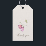 Trendig Blommig Insekter Skogsland Tack  Presentetikett<br><div class="desc">Modern, enkel och helt rätt. Dessa vackra små ömtåliga blommor och bladverk är satta mot en allra ljusast krämfärgad bakgrund och mörkbrun textstil. Scenen föreställer insekter och vilda blommor som framställer livet i skogen eller skogsmarkerna. Ge vardagen, ett bröllop, brudvisning, cocktailparty, picknick eller middag med vänner en uppryckning med dessa...</div>