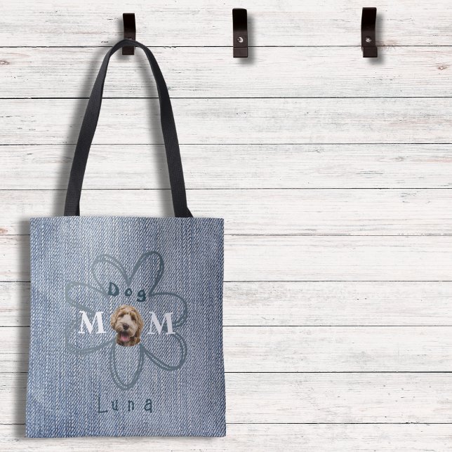Trendig Blue Jean Hund Photo Mamma Tygkasse (This cute tote has the look of denim, personalized with the name and a picture of your pup!)
