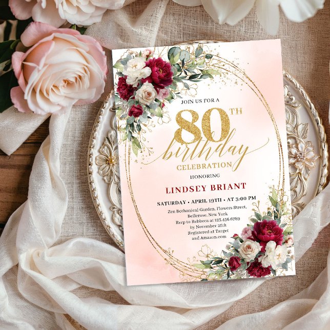 Trendig Burgunder Blommig Guld 80-års Födelsedagsi Inbjudningar (Trendy Burgundy Floral Gold 80th Birthday Invitation)